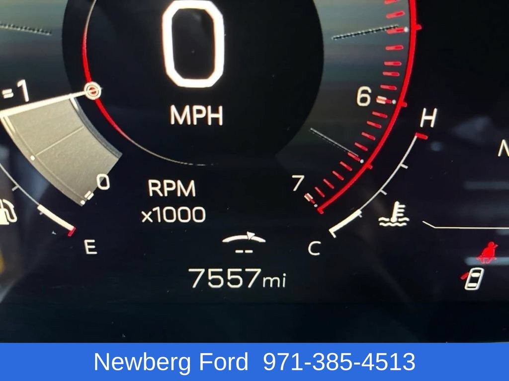Used 2025 GMC Yukon XL AT4 Ultimate w/ LPO, AT4 Appearance Package AWD/4WD image 16
