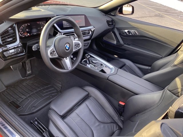 Used 2024 BMW Z4 M40i w/ Premium Package image 11