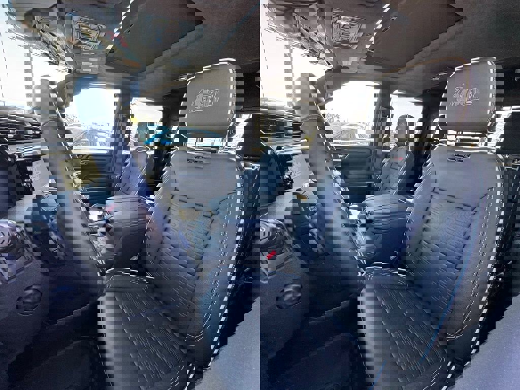 Used 2025 GMC Sierra 1500 AT4X w/ AT4X AEV Edition image 18