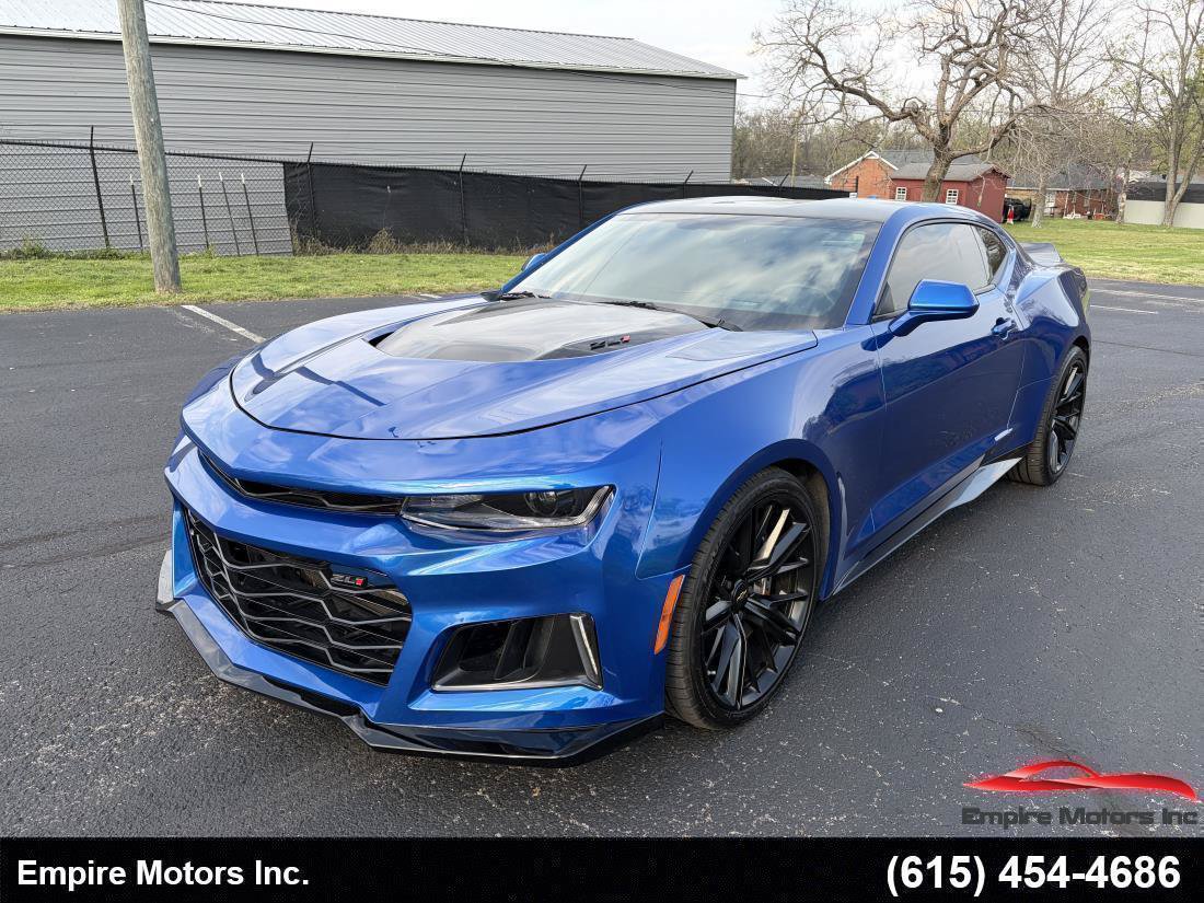 Used 2018 Chevrolet Camaro ZL1 RWD image 1