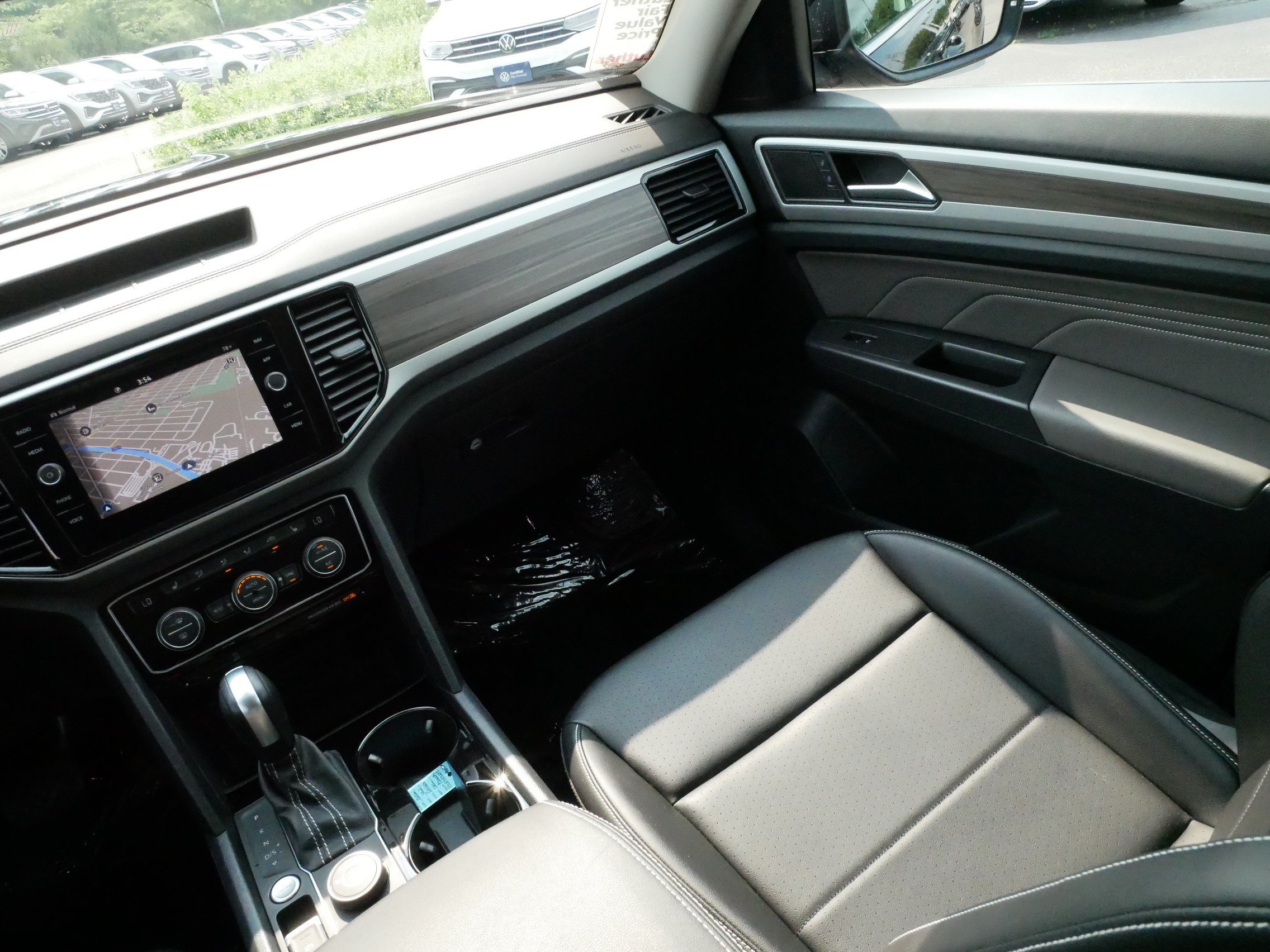 Certified 2023 Volkswagen Atlas SEL AWD/4WD image 11