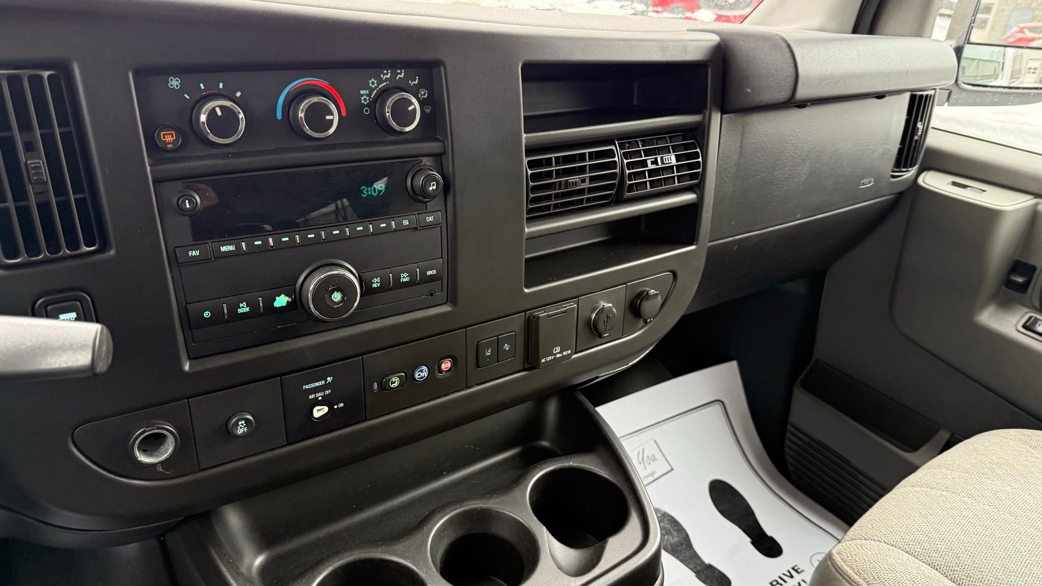 Used 2019 Chevrolet Express 3500 LT w/ LT Preferred Equipment Group image 25