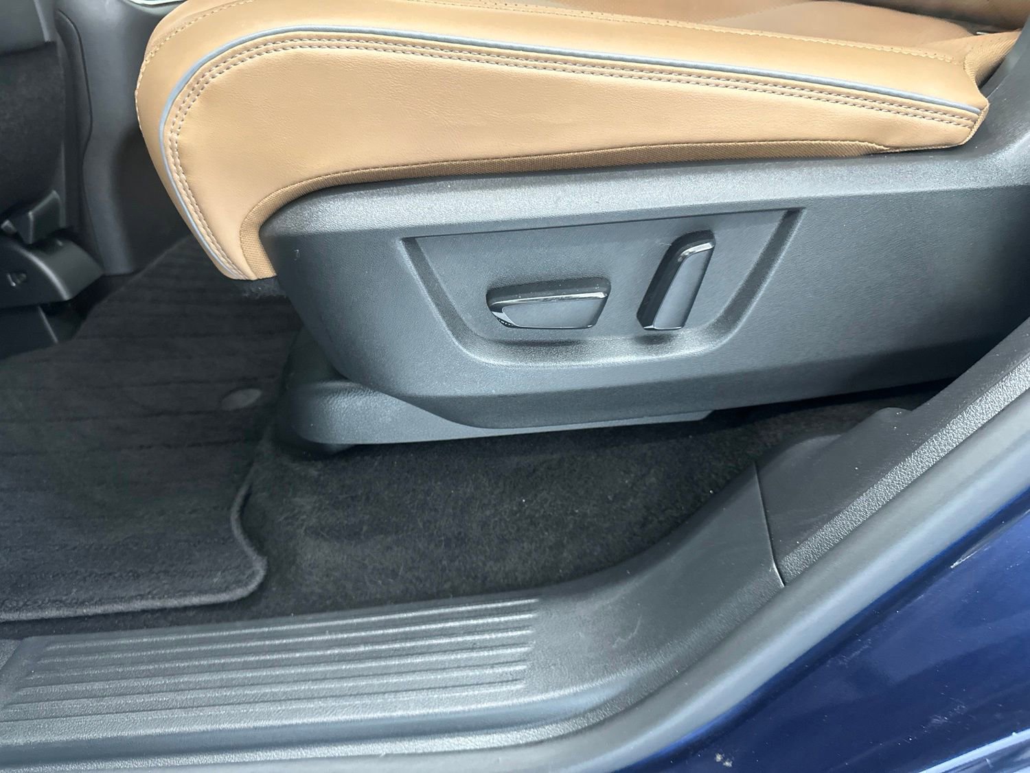Used 2025 INFINITI QX80 Sensory AWD/4WD image 21