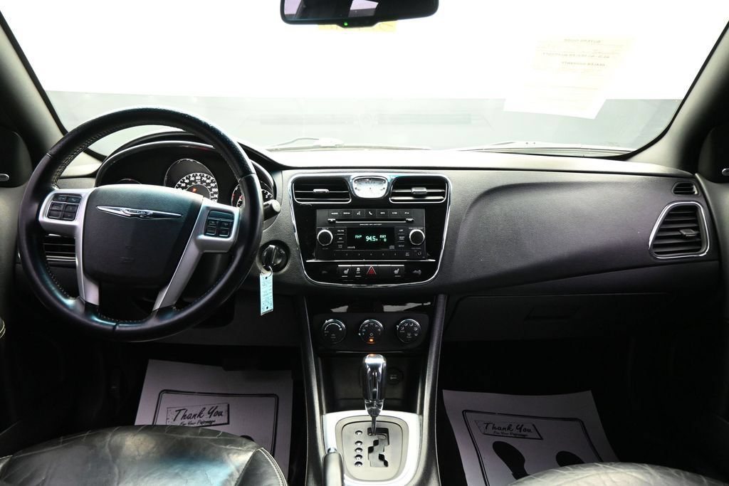 Used 2013 Chrysler 200 Limited FWD image 12