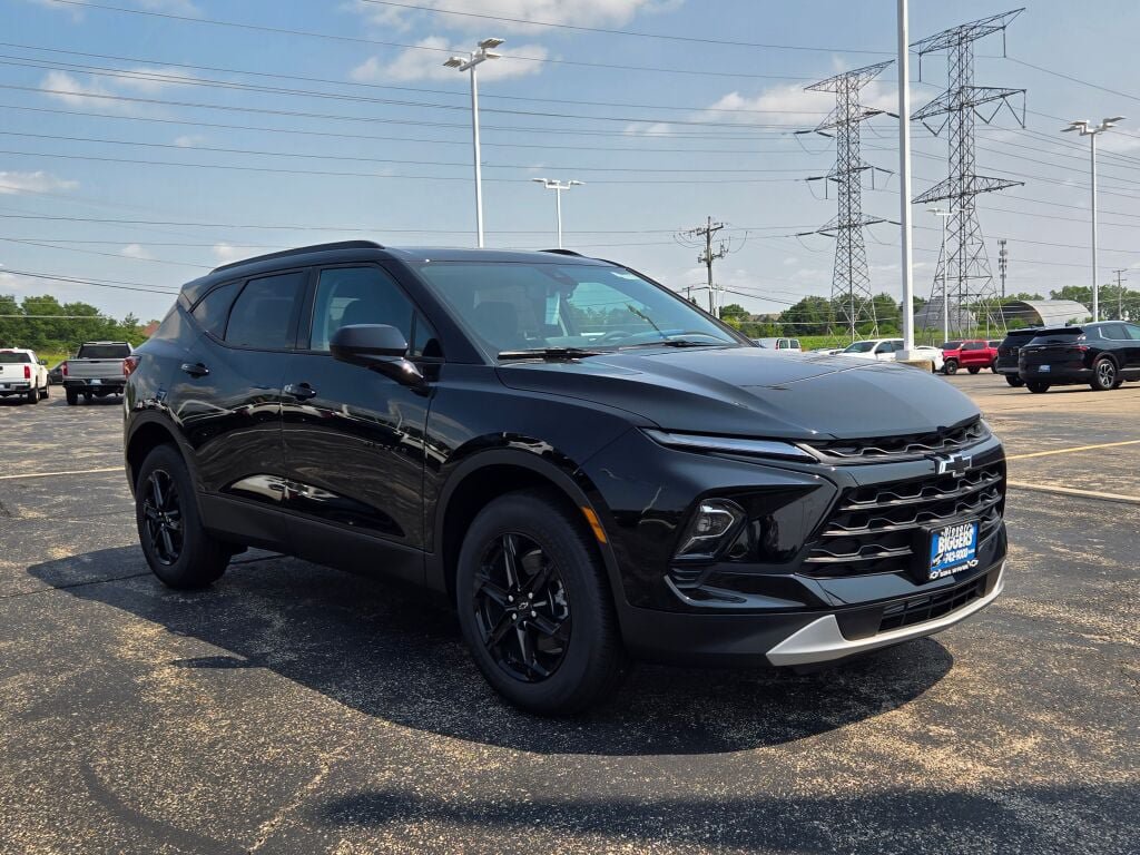 New 2026 Chevrolet Blazer LT w/ Convenience Package AWD/4WD image 3