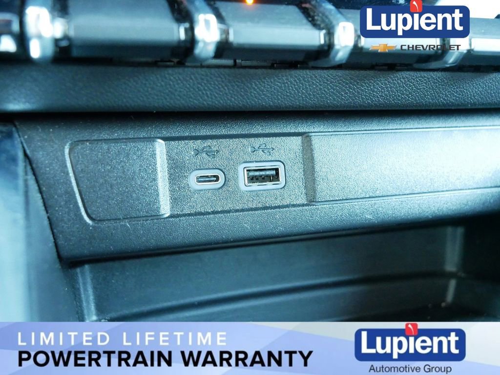 Used 2025 GMC Canyon AT4 w/ AT4 Premium Package image 27