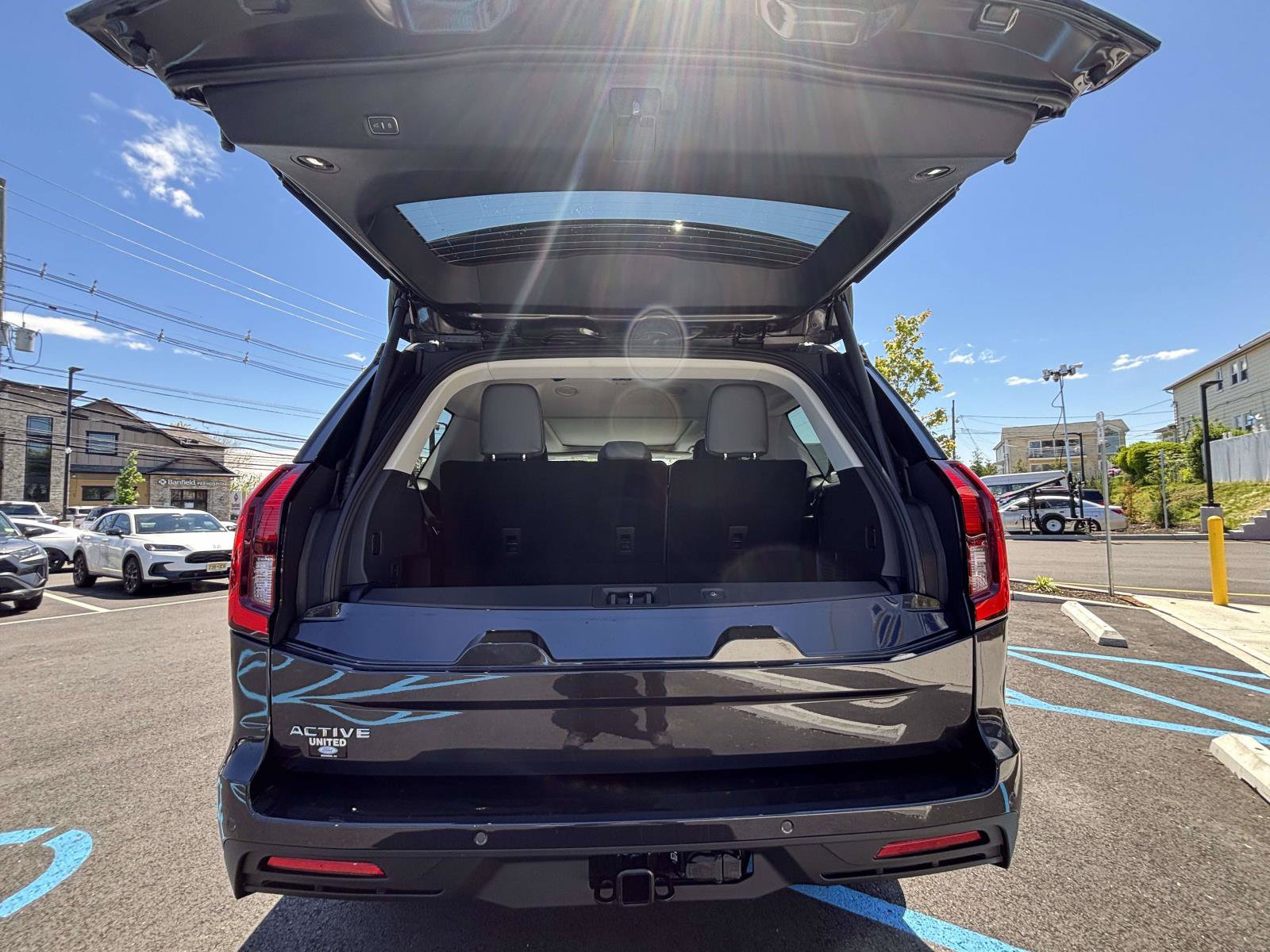New 2026 Ford Expedition Active AWD/4WD image 15