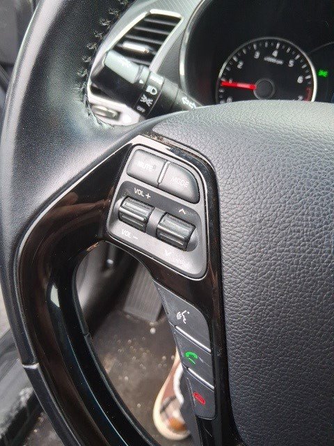 Used 2017 Kia Forte S image 8