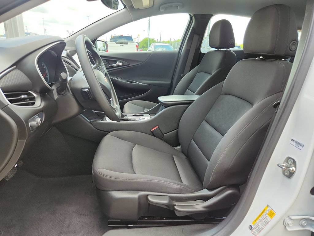 Used 2024 Chevrolet Malibu LS FWD image 3