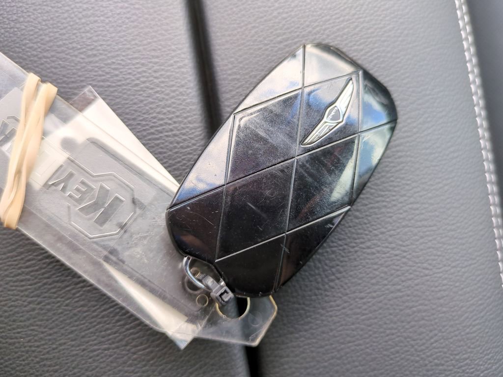 Used 2025 Genesis GV80 3.5T Advanced AWD/4WD image 25