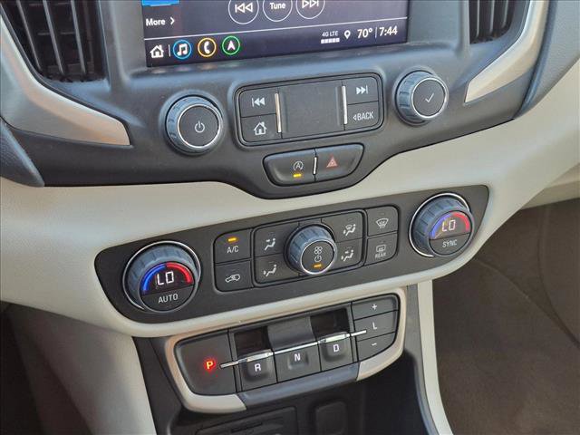 Used 2022 GMC Terrain Denali w/ Denali Premium Package AWD/4WD image 14