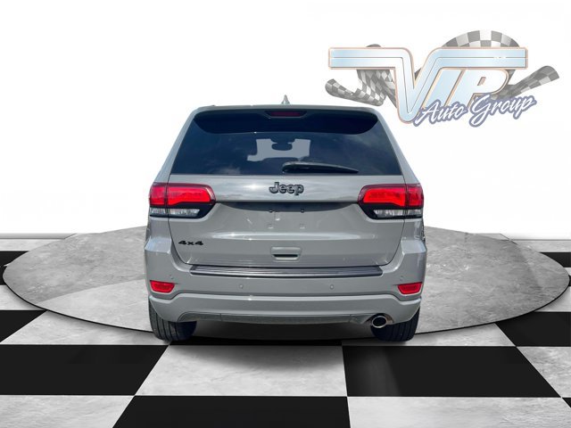 Used 2022 Jeep Grand Cherokee Laredo X AWD/4WD image 4