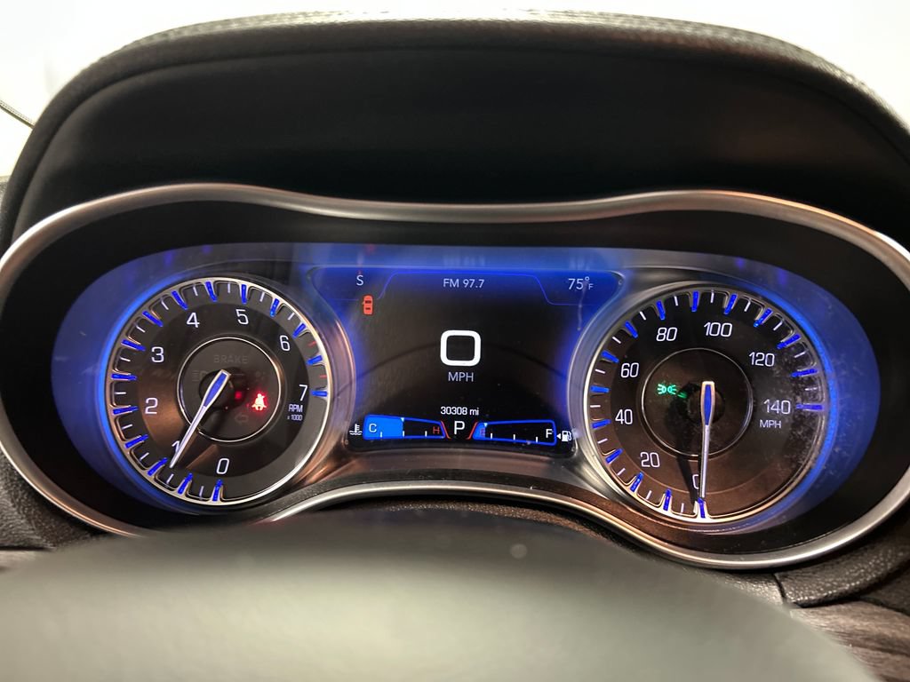 Used 2021 Chrysler 300 Touring L AWD/4WD image 16