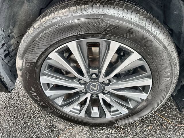 Used 2024 Lexus LX 600 4WD w/ Appearance Package image 19