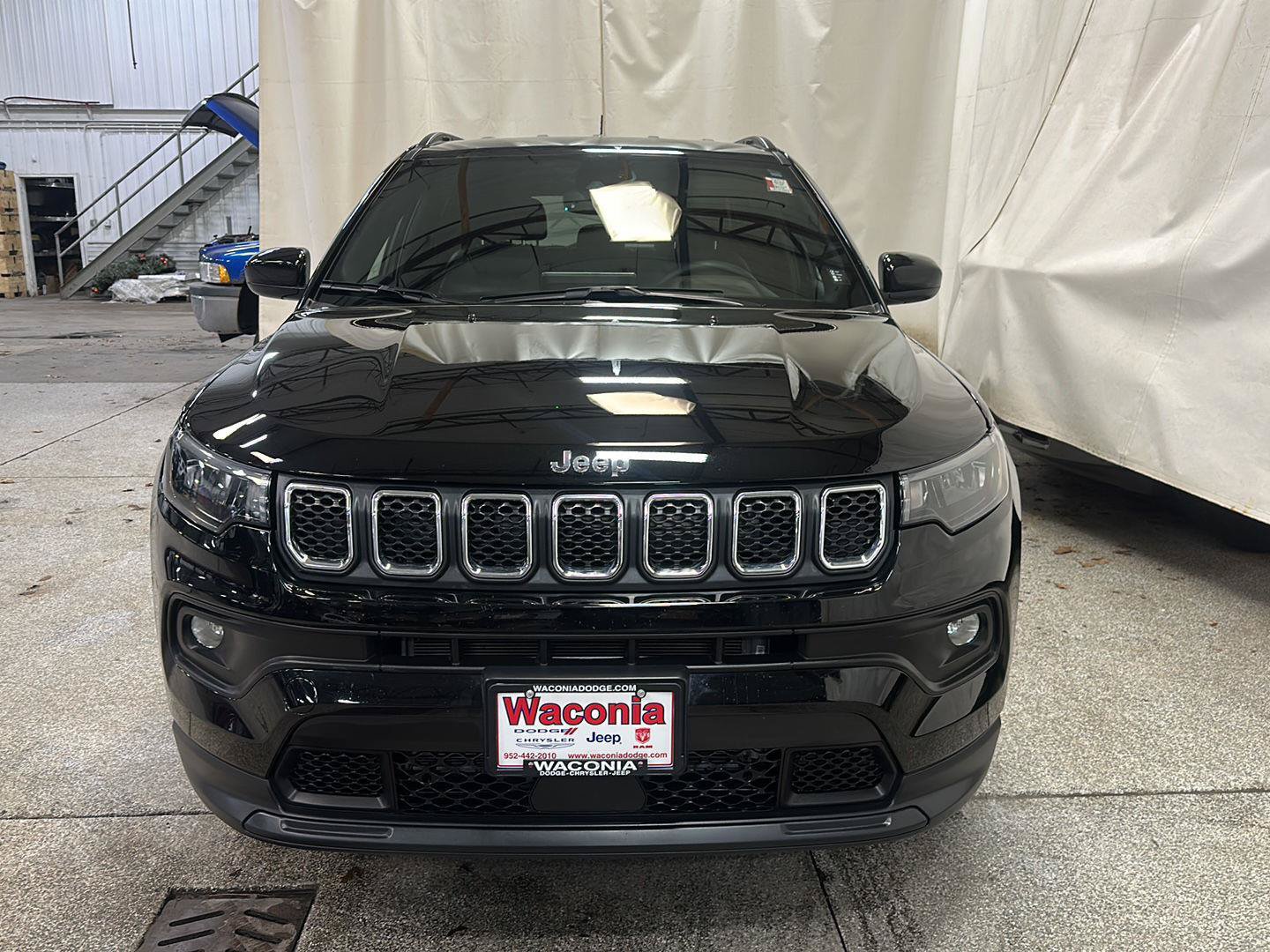 Used 2023 Jeep Compass Latitude w/ Convenience Group AWD/4WD image 8