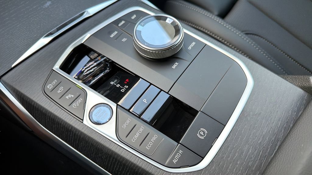New 2026 BMW 330i Sedan w/ M Sport Package image 15