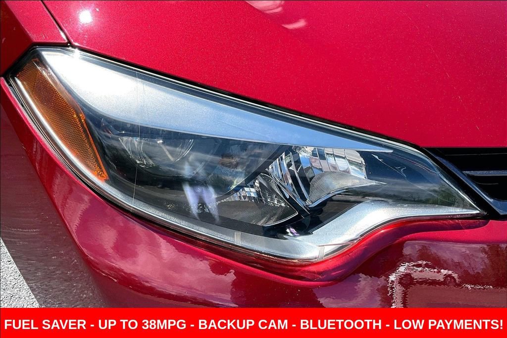 Used 2015 Toyota Corolla LE image 29