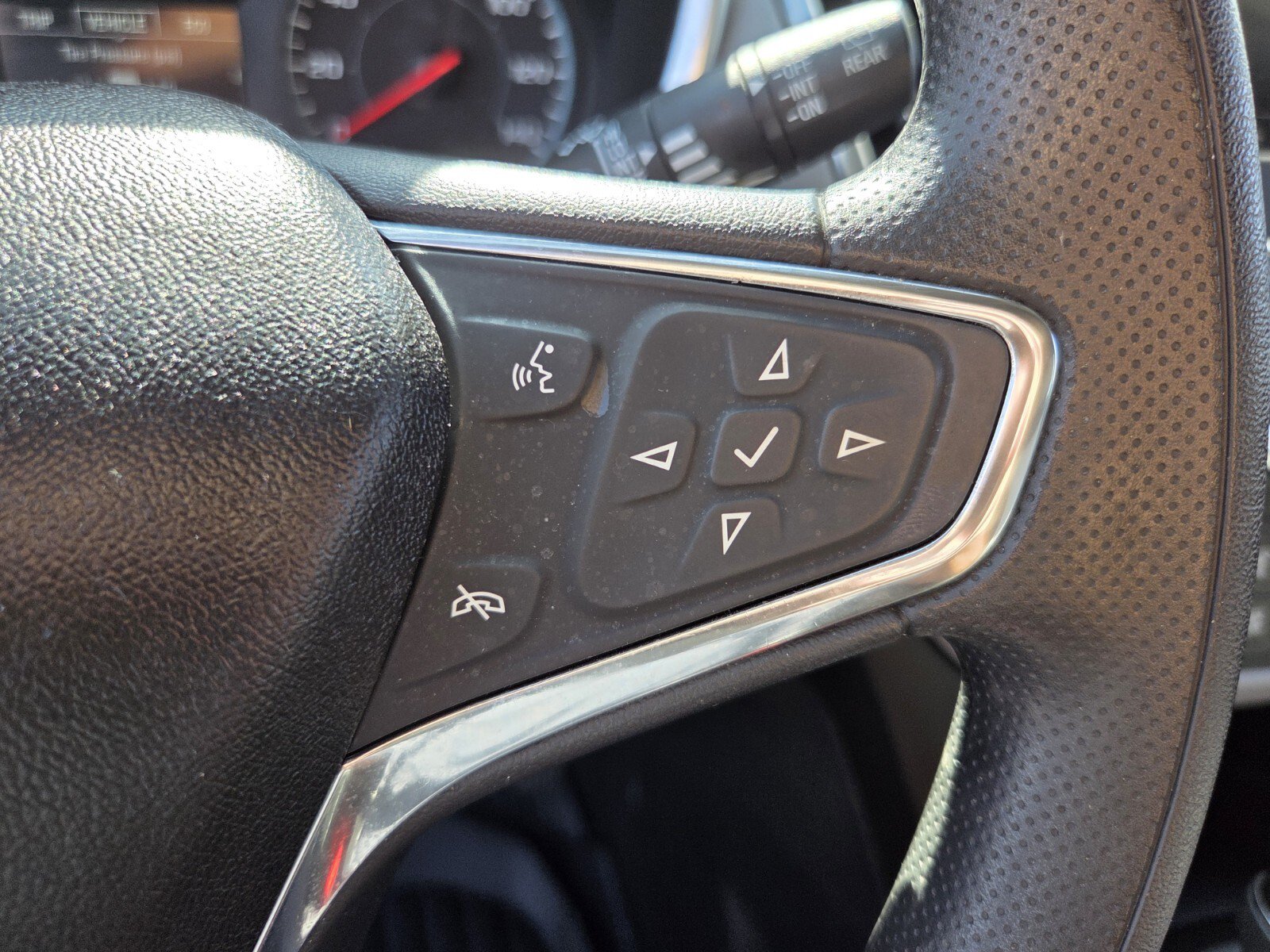 Used 2020 Chevrolet Equinox LS FWD image 21