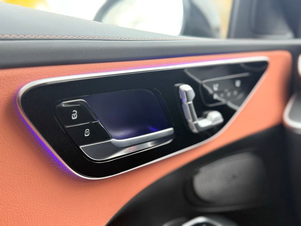 Used 2024 Mercedes-Benz C 300 Sedan image 38