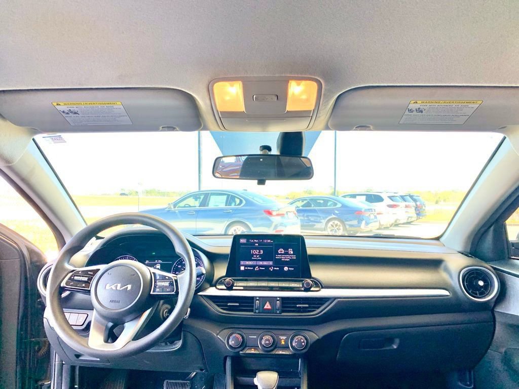 Used 2022 Kia Forte LXS w/ LXS Technology Package image 15