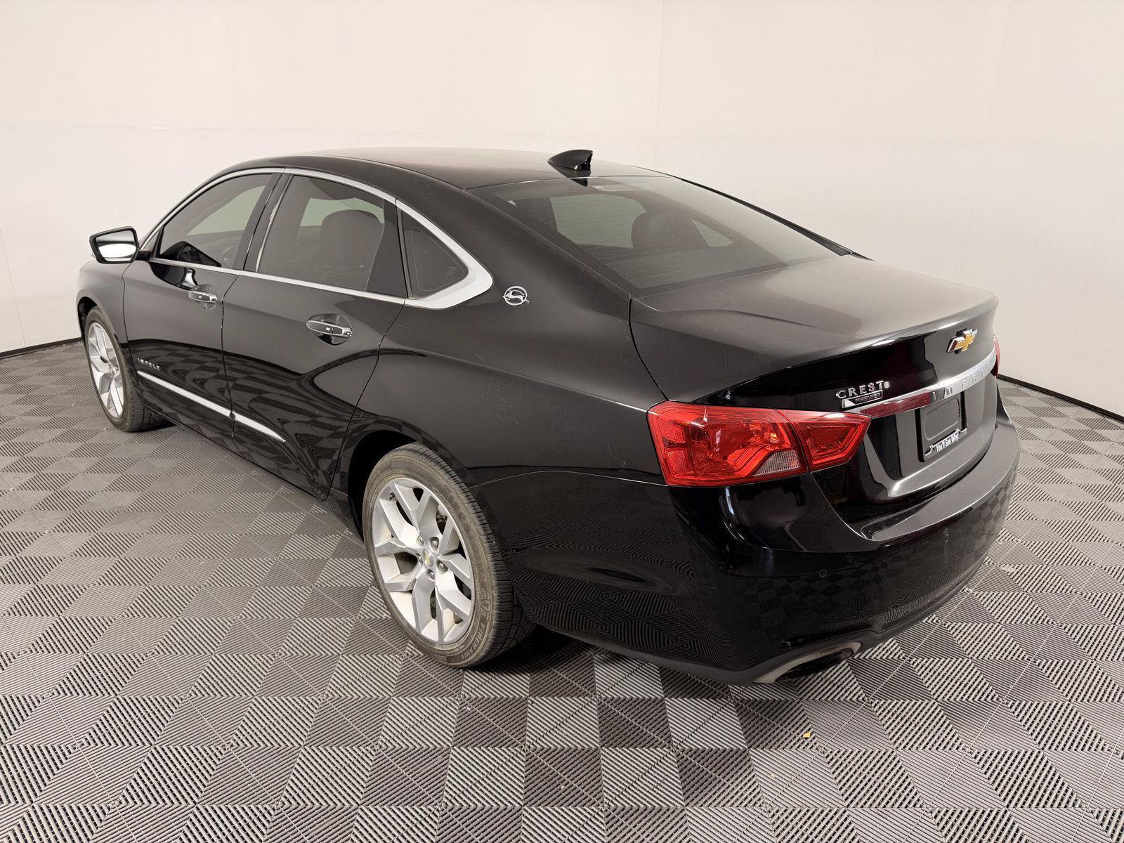 Used 2018 Chevrolet Impala Premier FWD image 3