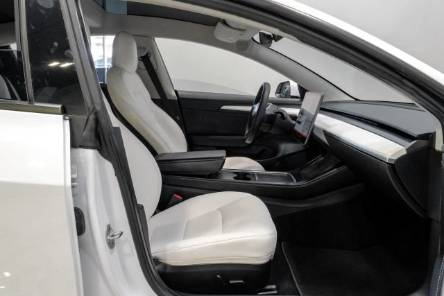 Used 2021 Tesla Model 3 Standard Range Plus RWD image 35