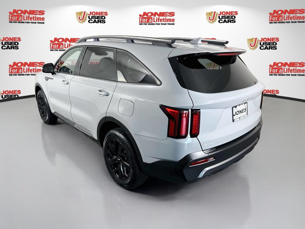 Used 2023 Kia Sorento S AWD/4WD image 2