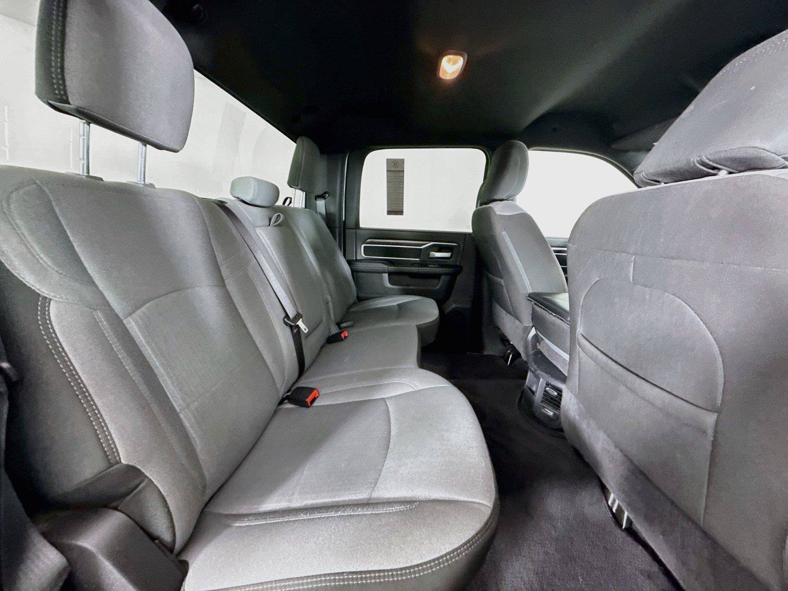 Used 2024 RAM 2500 Big Horn AWD/4WD image 36