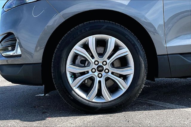 Used 2024 Ford Edge Titanium AWD/4WD image 34