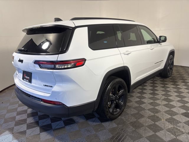 Used 2025 Jeep Grand Cherokee L Limited w/ Black Appearance Package AWD/4WD image 6