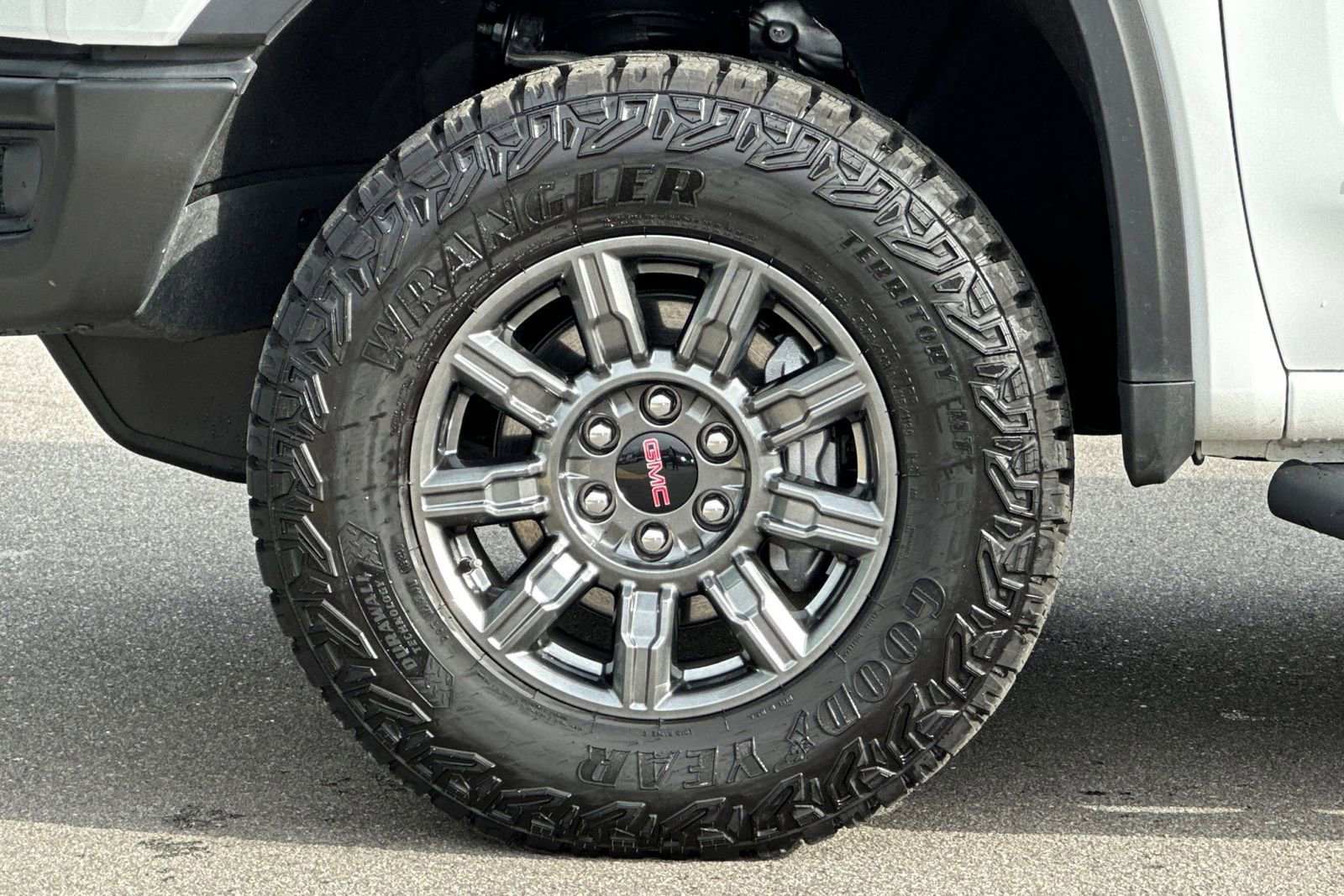 Used 2025 GMC Sierra 1500 AT4X image 45