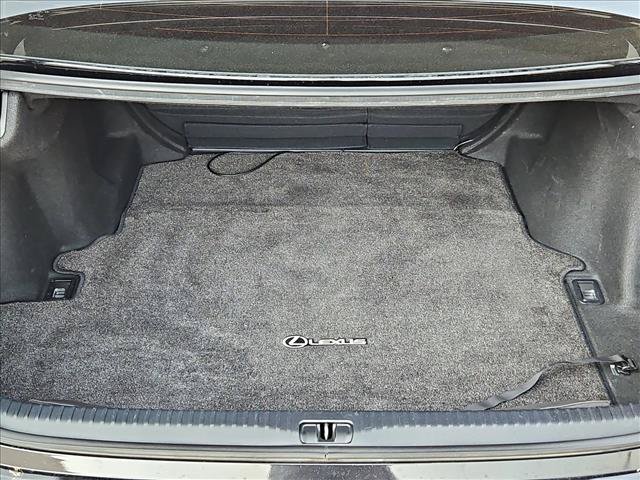 Used 2015 Lexus RC 350 w/ Navigation System Package RWD image 6