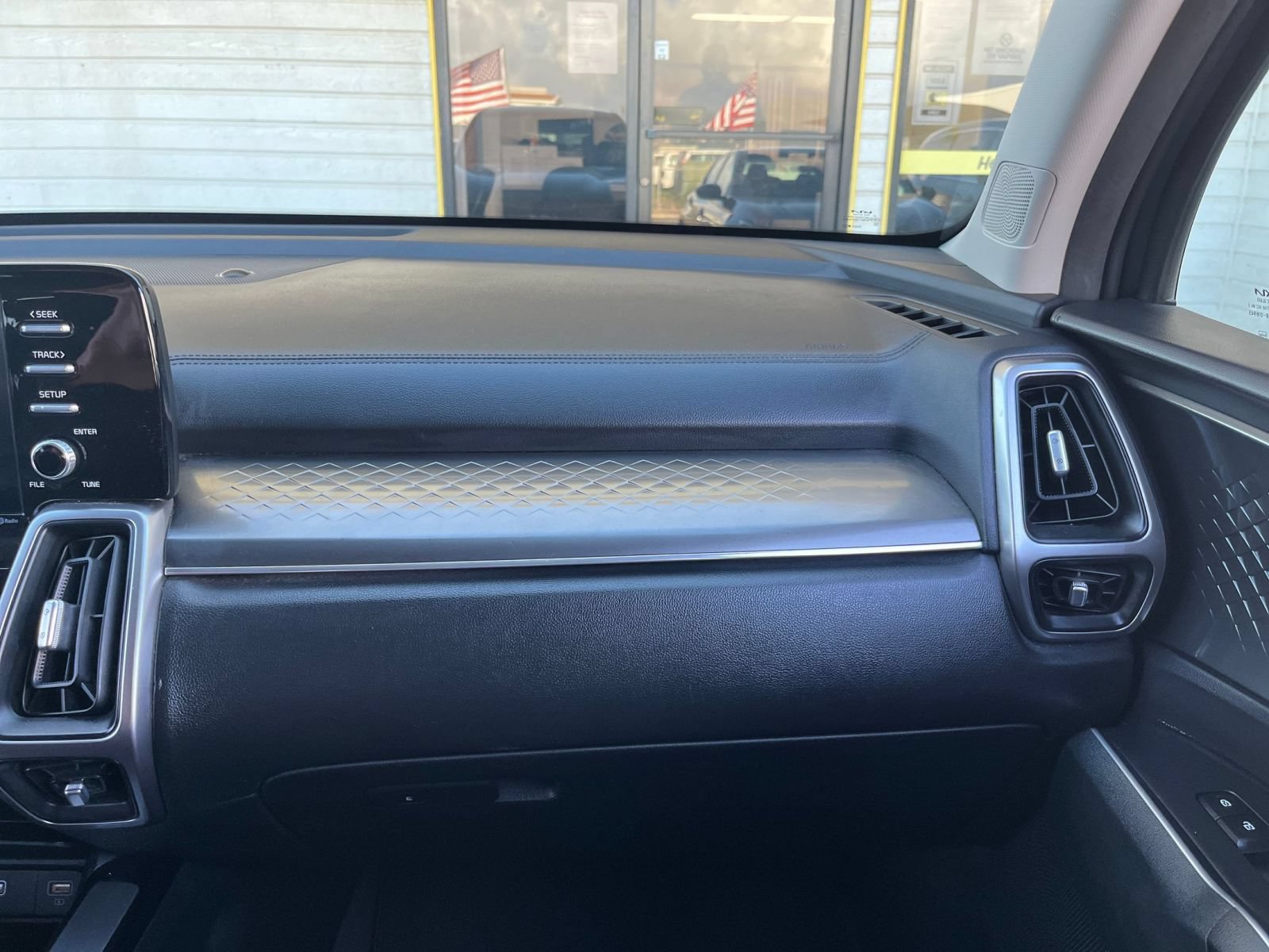 Used 2023 Kia Sorento LX FWD image 36