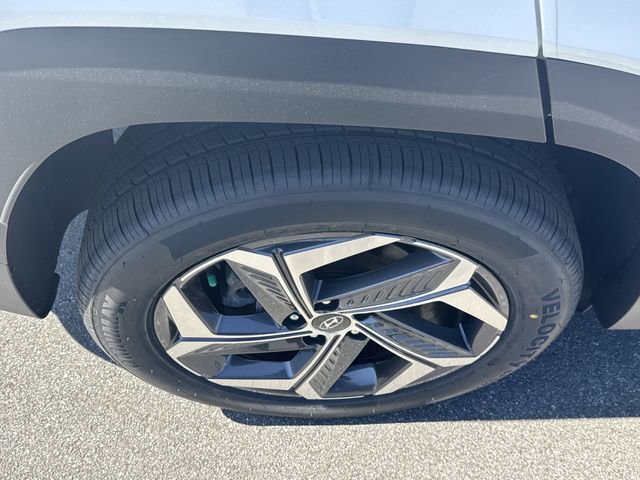 Certified 2022 Hyundai Tucson Limited w/ Cargo Package image 17