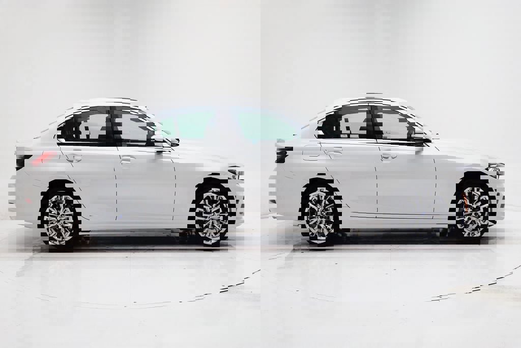 Used 2024 BMW 330i xDrive Sedan image 3