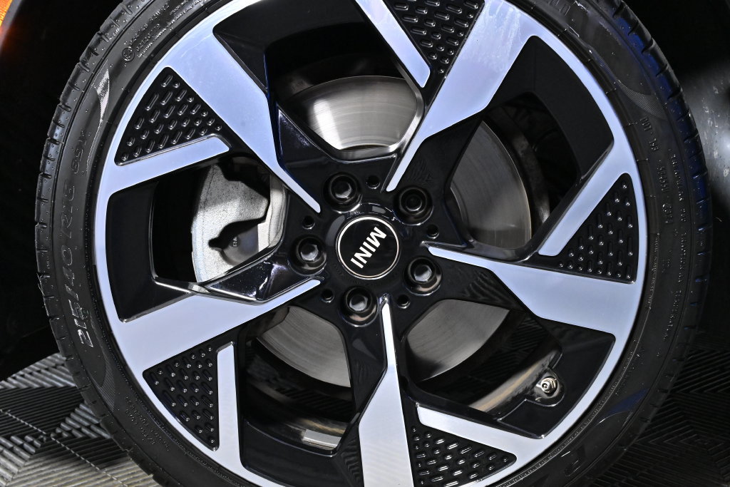 Certified 2026 MINI Cooper S FWD image 39