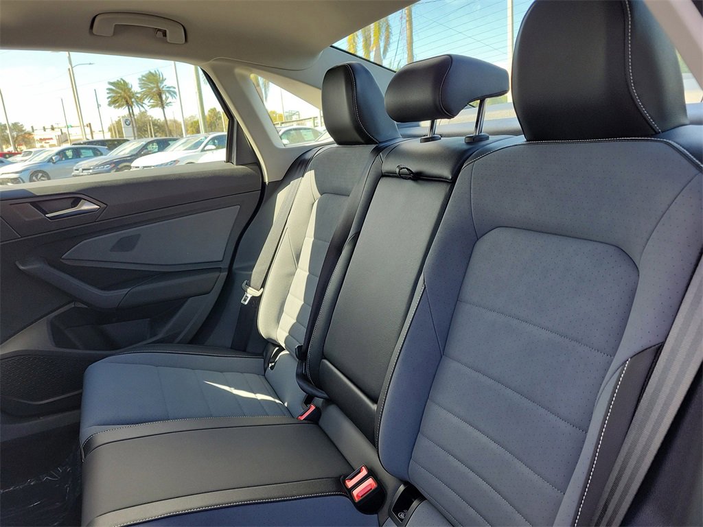 New 2026 Volkswagen Jetta SE image 7