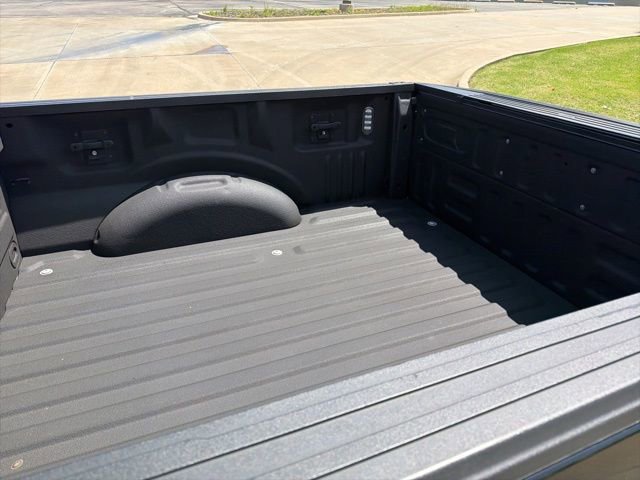 Used 2016 Ford F150 XLT w/ Equipment Group 302A Luxury AWD/4WD image 9