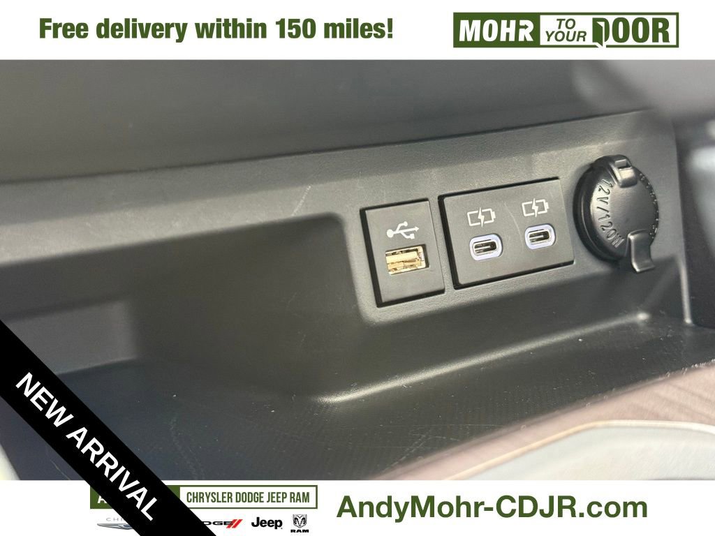 Used 2024 Toyota Highlander Platinum image 24