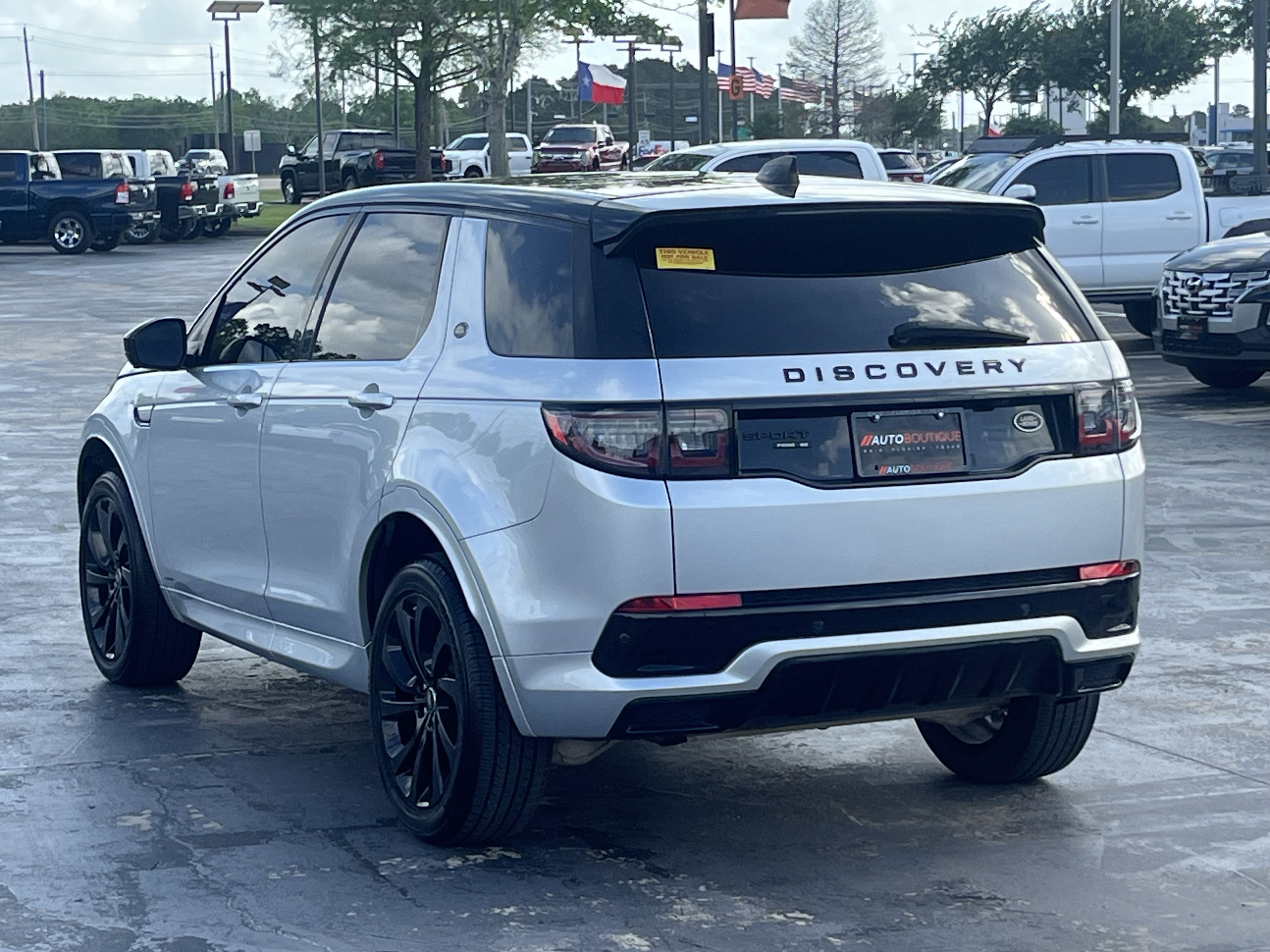Used 2020 Land Rover Discovery Sport SE R-Dynamic AWD/4WD image 8
