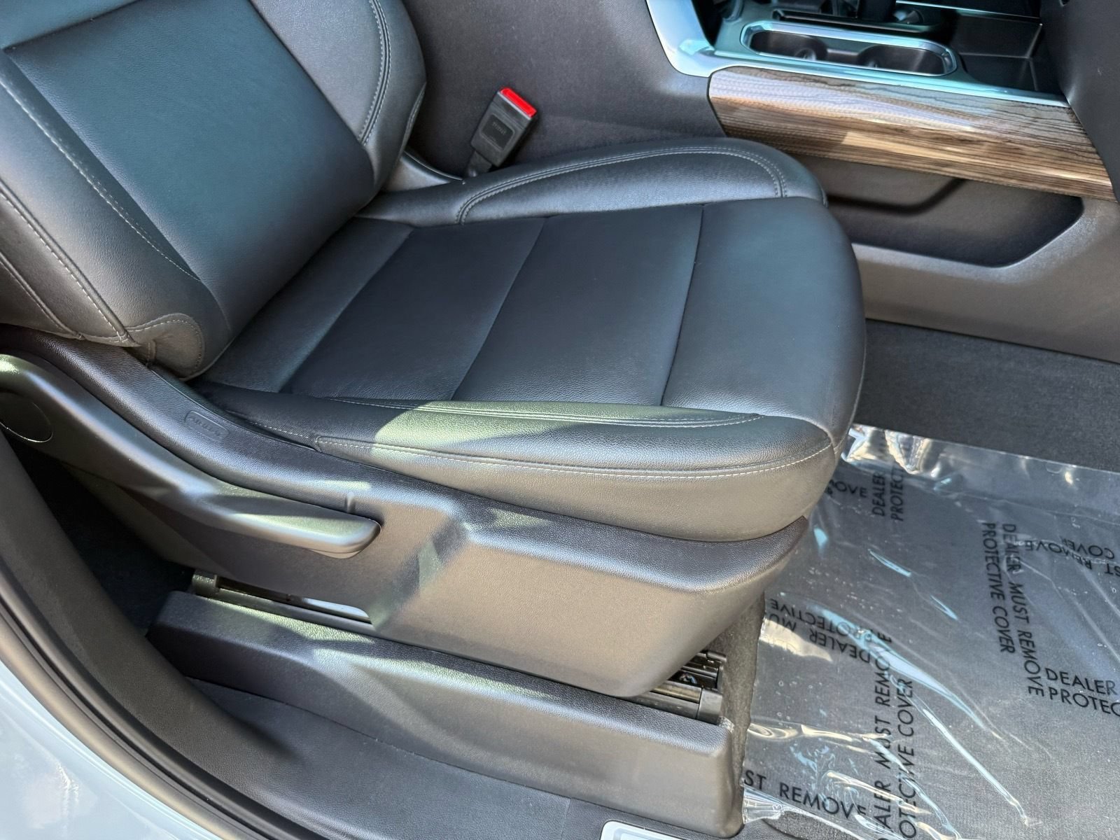 Used 2024 Chevrolet Silverado 1500 LT Trail Boss w/ Convenience Package II AWD/4WD image 32