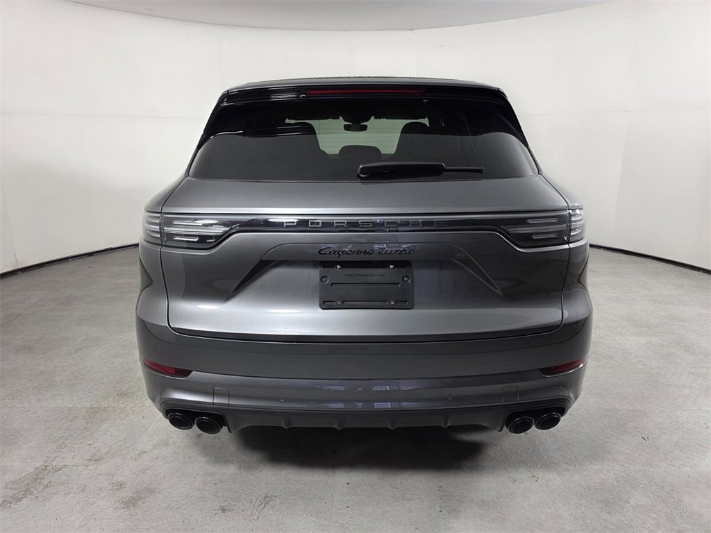 Used 2023 Porsche Cayenne Turbo image 5