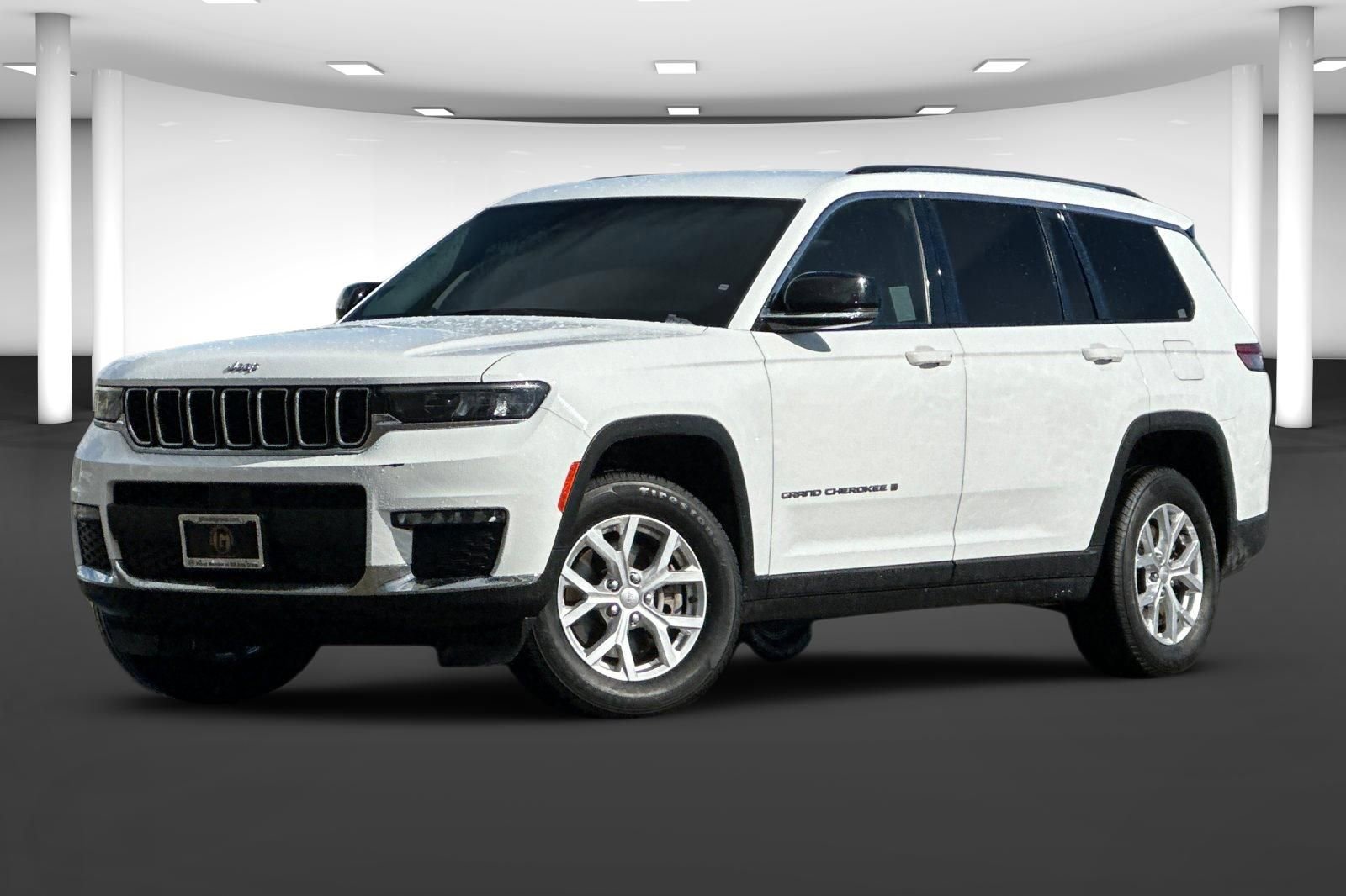 Used 2023 Jeep Grand Cherokee L Limited image 2