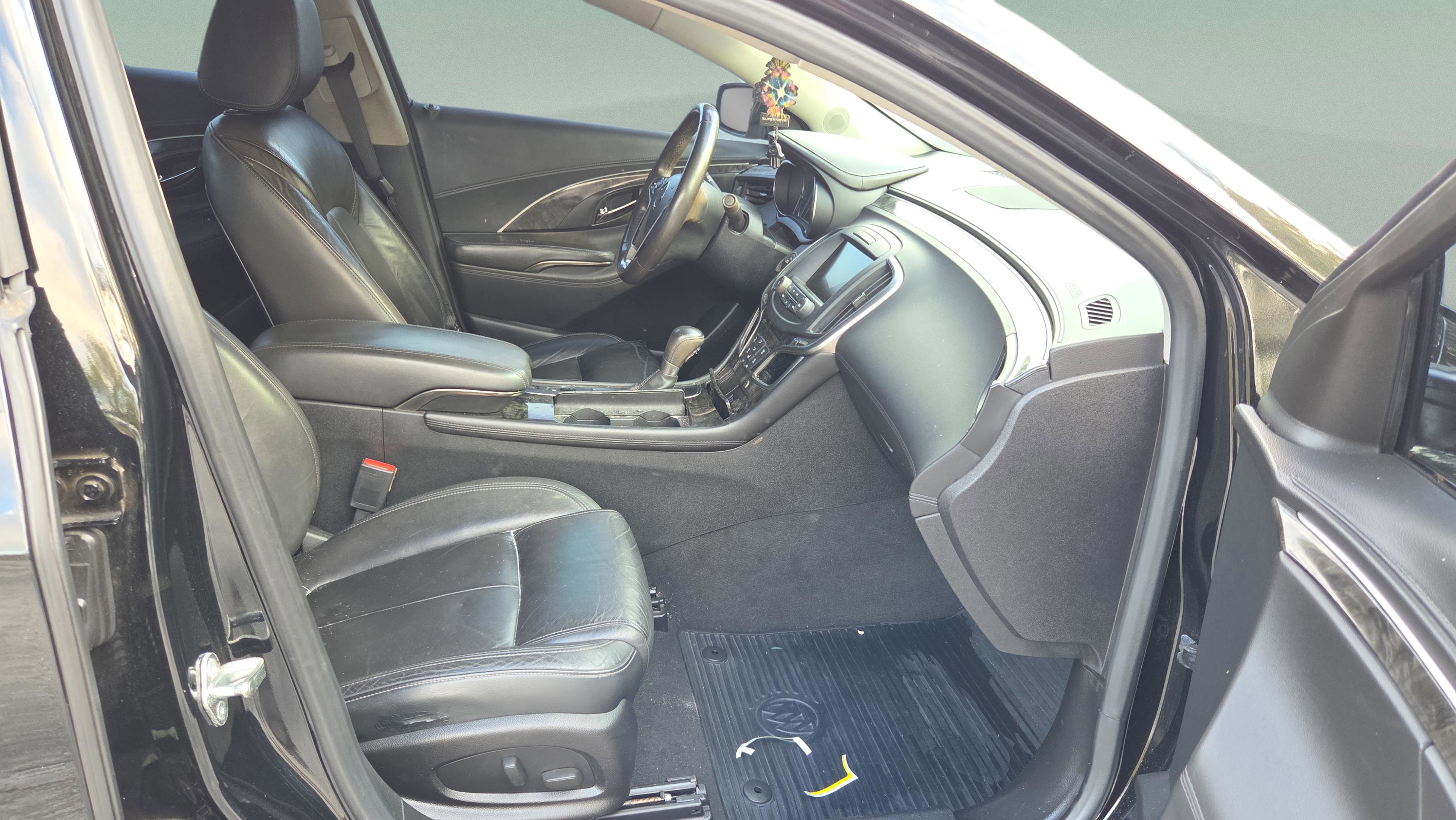 Used 2016 Buick LaCrosse Sport Touring image 18