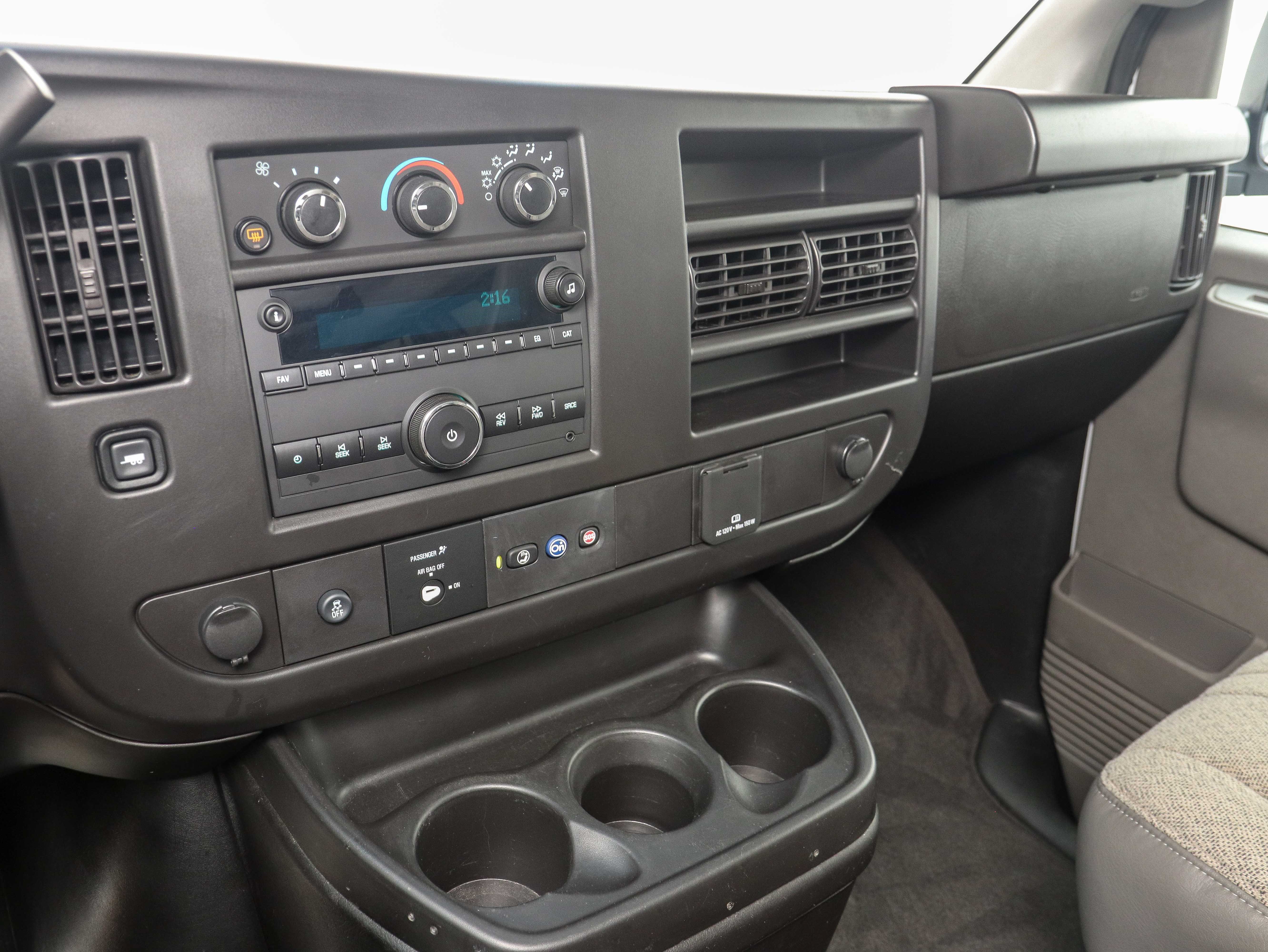 Used 2023 Chevrolet Express 3500 LS RWD image 17
