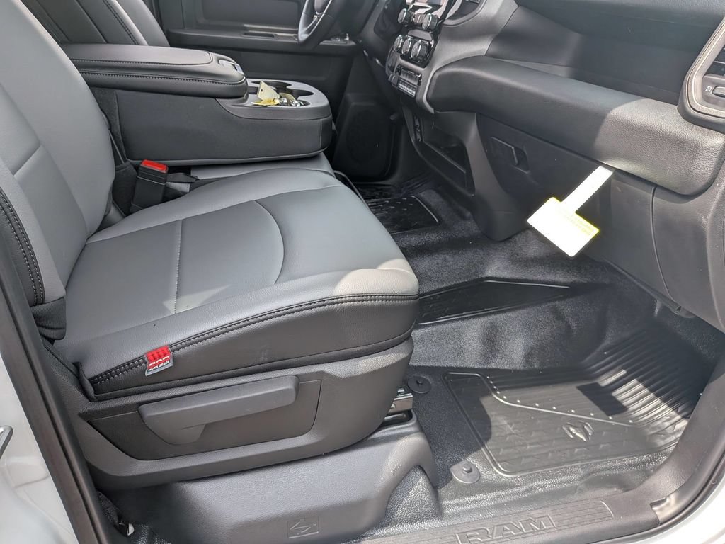 New 2026 RAM 5500 Tradesman w/ Chrome Appearance Group AWD/4WD image 25