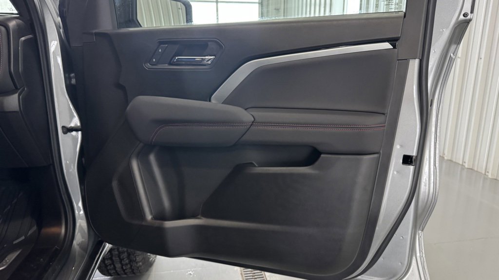 New 2025 Chevrolet Colorado Z71 w/ Technology Package image 16