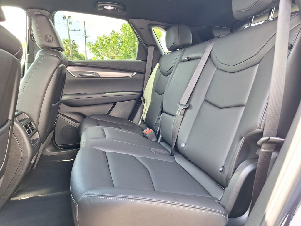 Certified 2024 Cadillac XT5 Luxury FWD image 22