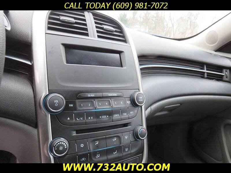 Used 2015 Chevrolet Malibu LS FWD image 11