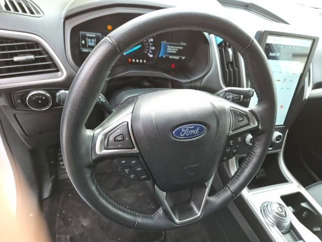 Used 2024 Ford Edge SEL image 19